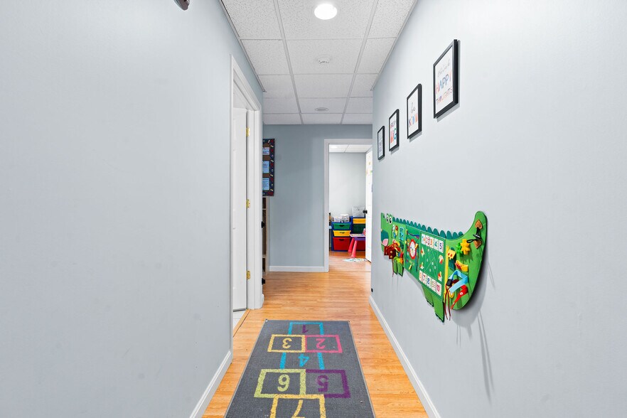 More Photos Of 1 Beverly Dr, Sterling Storefront For Sale