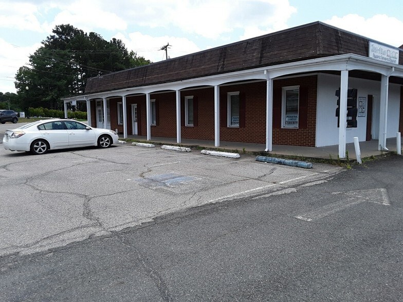 More Photos Of 4301 W Hundred Rd, Chester Unknown For Lease