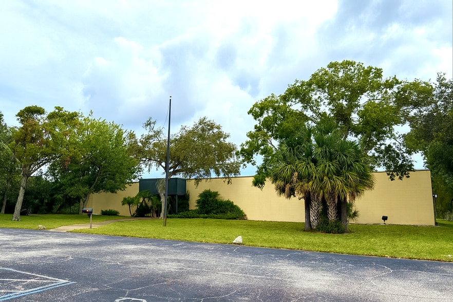 More Photos Of 11321 US Highway 19, Port Richey Flex For Sale
