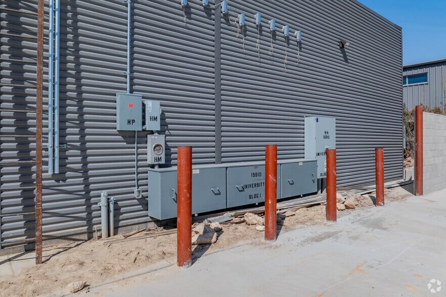 More Photos Of 15910 University Oak, San Antonio Warehouse For Lease