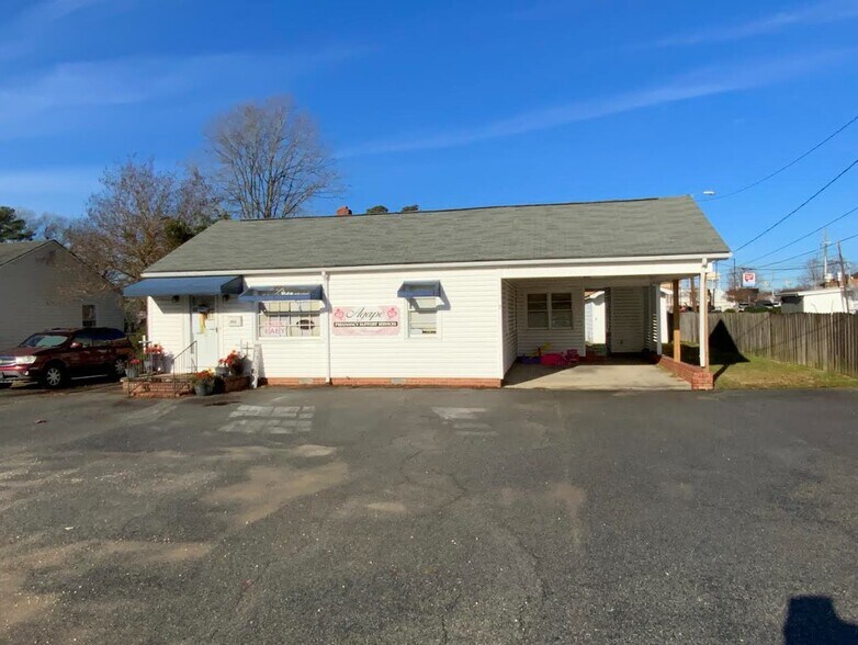 More Photos Of 1401-1415 W Cumberland St, Dunn General Retail For Sale