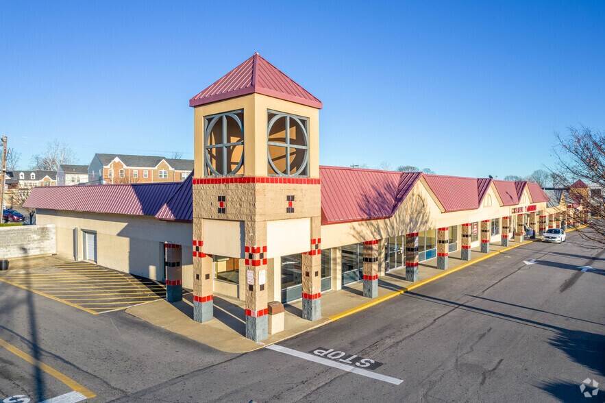 More Photos Of 14551 Jefferson Davis Hwy, Woodbridge Unknown For Lease