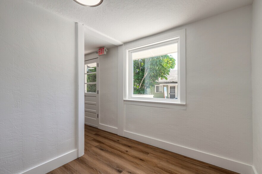 More Photos Of 306 Washington St, New Smyrna Beach Medical For Sale