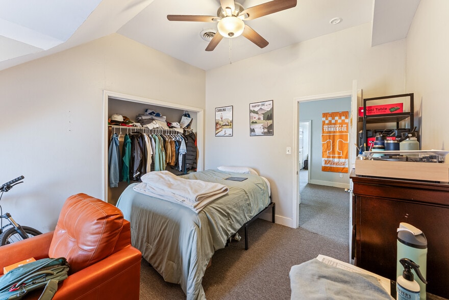 More Photos Of 1733 W Clinch Ave, Knoxville Apartments For Sale