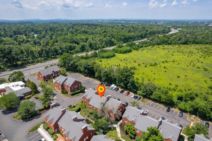 More Photos Of 821-824 Courtyard Dr, Hillsborough Office For Lease