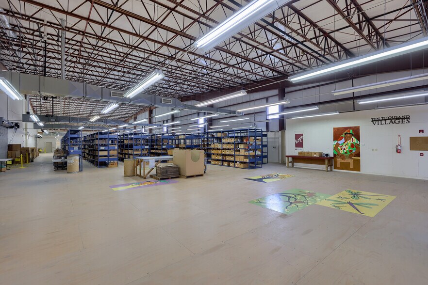 More Photos Of 221 Forney Dr, Ephrata Warehouse For Sale