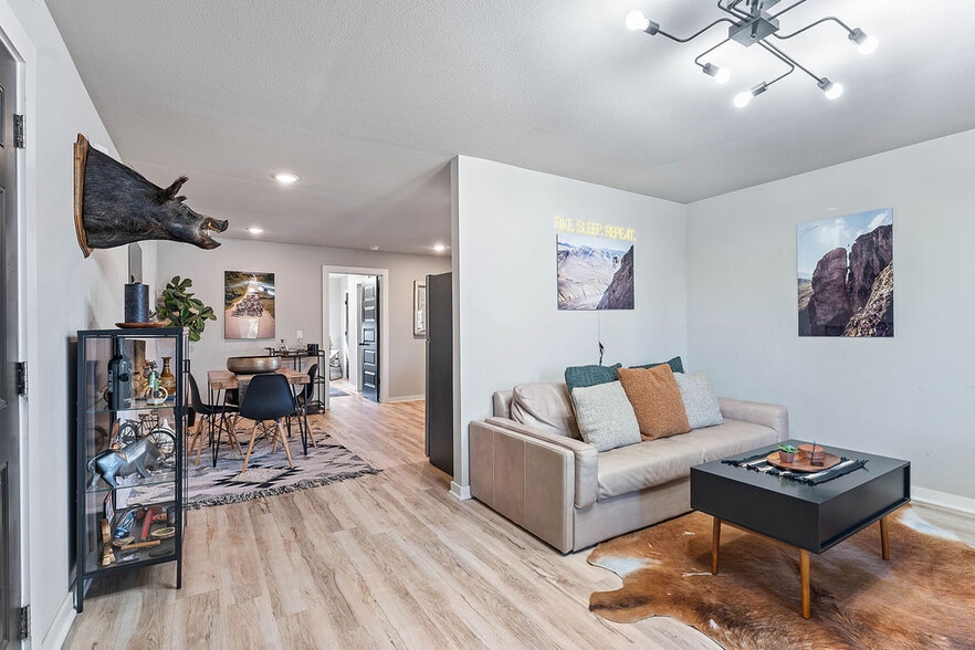 More Photos Of 3400 S Walton Blvd, Bentonville Hotel For Sale