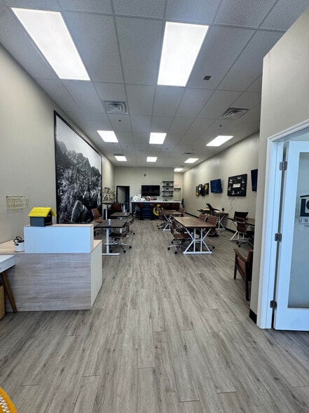 More Photos Of 11340 W Bell Rd, Surprise General Retail For Lease