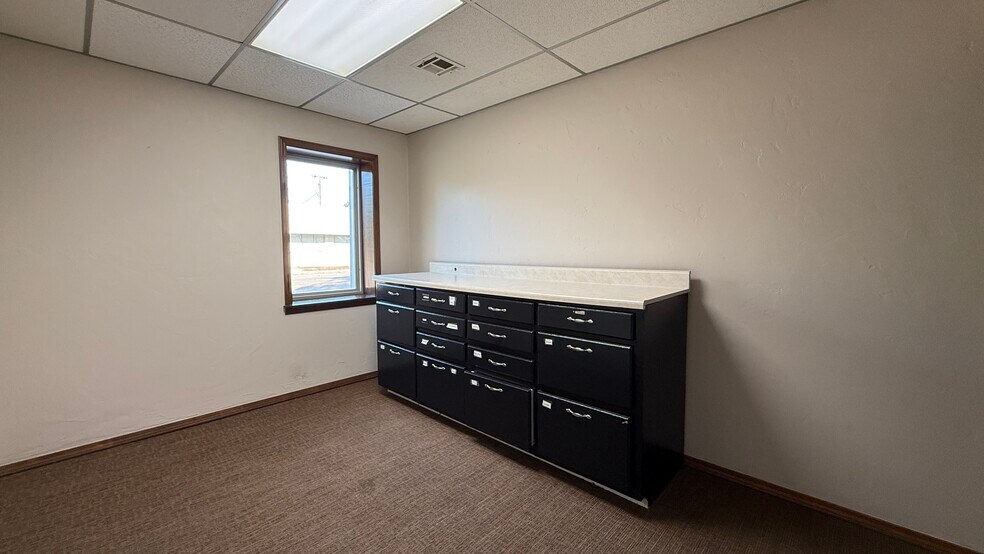 More Photos Of 1001 W Broadway St, Muskogee Medical For Sale