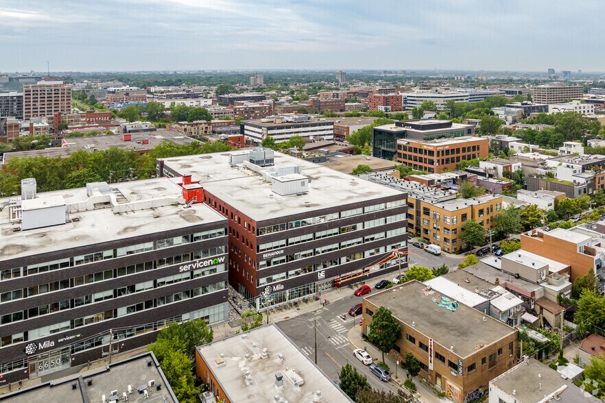 More Photos Of 6666 Rue Saint-Urbain, Montréal Office For Sale