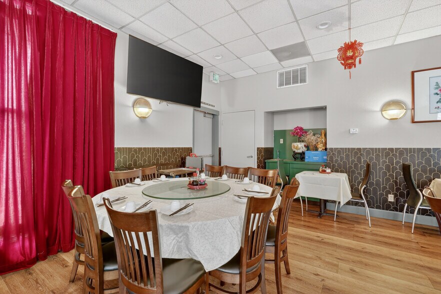 More Photos Of 1614 21st St, Sacramento Restaurant For Sale