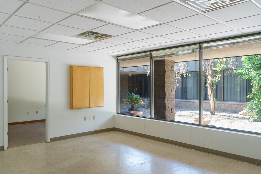 More Photos Of 650 W Southern Ave, Mesa Medical For Sale