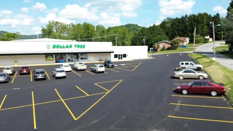 More Photos Of 149-175 E Cove Ave, Wheeling Storefront For Lease