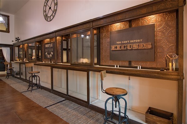 More Photos Of 7451 Monterey St, Gilroy Storefront Retail Office For Sale