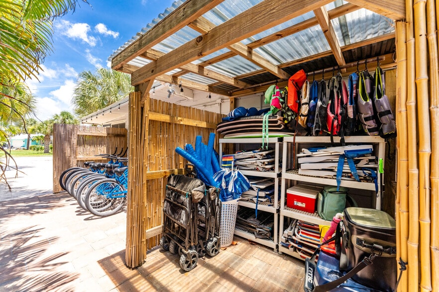 More Photos Of 1130 Gulf Blvd, Englewood Apartments For Sale