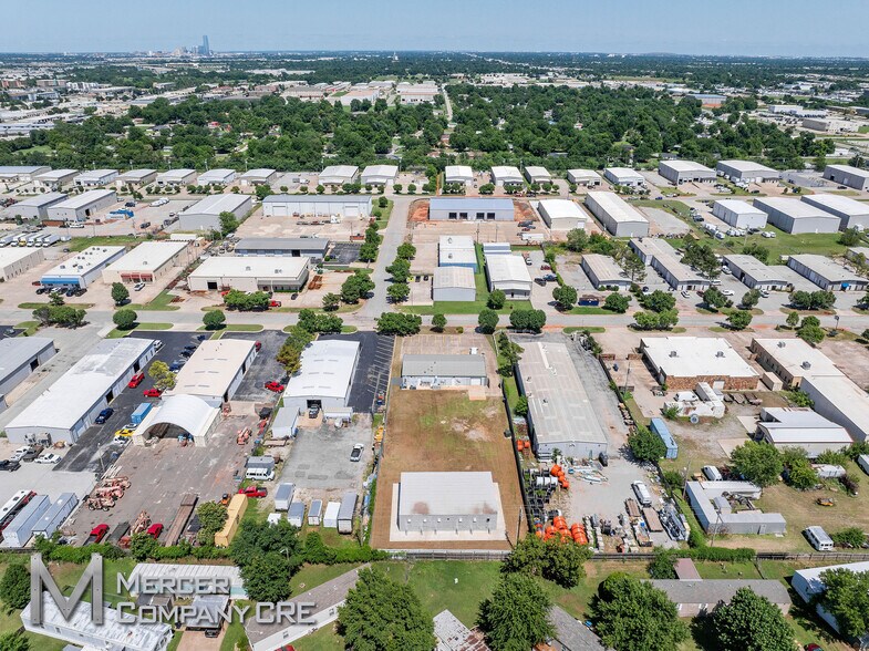 More Photos Of 2601 S Purdue Ave, Oklahoma City Flex For Lease