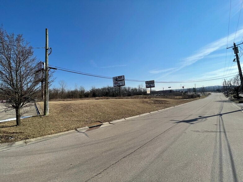 More Photos Of Commerce, Middletown Land For Sale