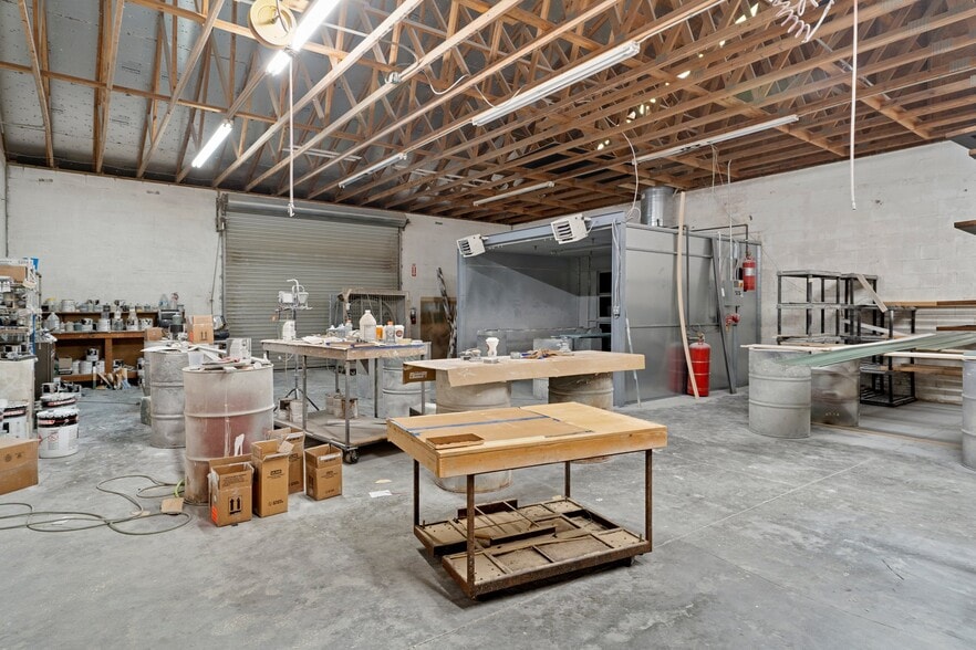 More Photos Of 9926 Denton Ave, Hudson Warehouse For Lease