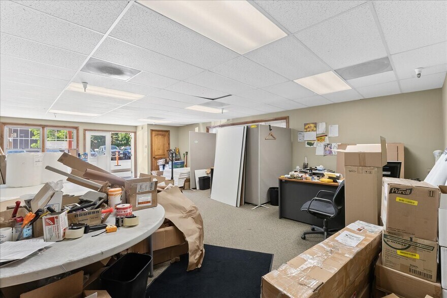 More Photos Of 2052 Prospector Ave, Park City Storefront Retail Office For Lease