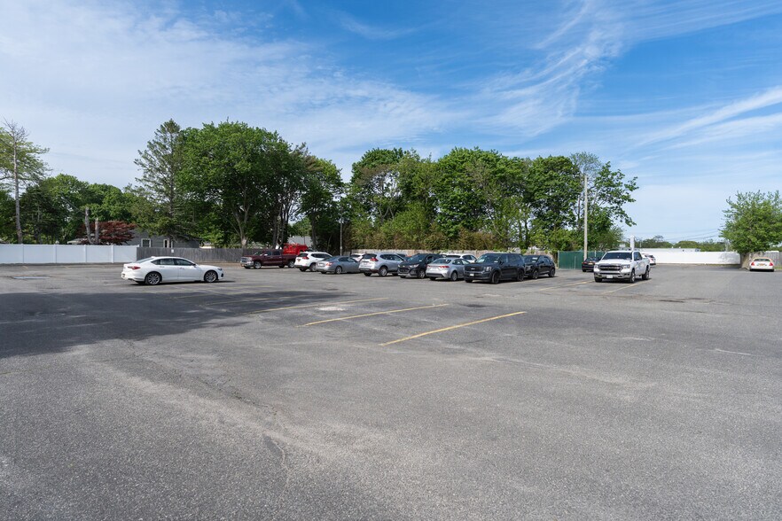 More Photos Of 475 E Main St, Patchogue Medical For Sale