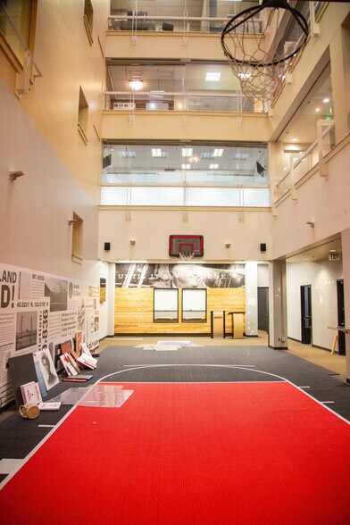 More Photos Of 209 SW Oak St, Portland Office For Lease