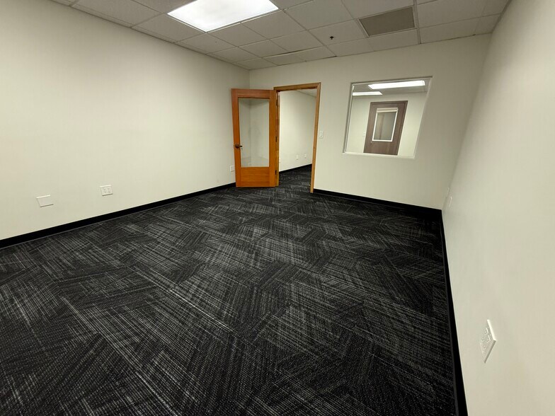 More Photos Of 1320 Yuba St, Redding Office For Lease
