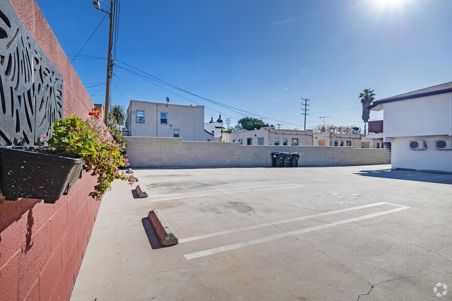 More Photos Of 4071 Melrose Ave, Los Angeles Apartments For Sale