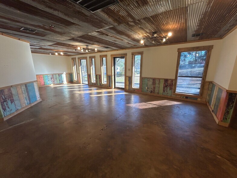 More Photos Of 505 N Washington St, Farmerville Office For Lease