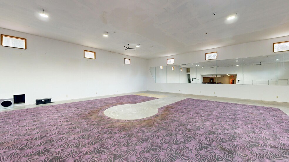 More Photos Of 4250 N State St, Salamanca Freestanding For Sale