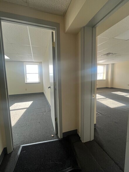 More Photos Of 324 2nd Street Pike, Southampton Light Distribution For Lease