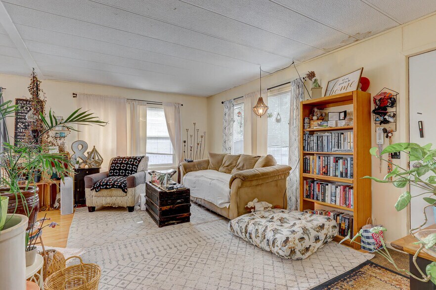 More Photos Of 218 N Avenue C, Kuna Apartments For Sale