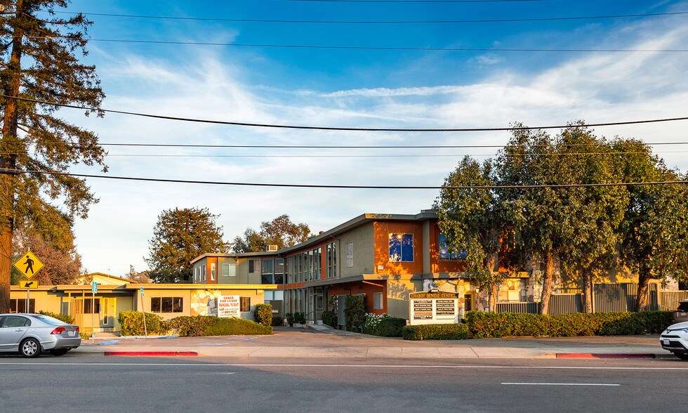 More Photos Of 20600 Lake Chabot Rd, Castro Valley Medical For Lease