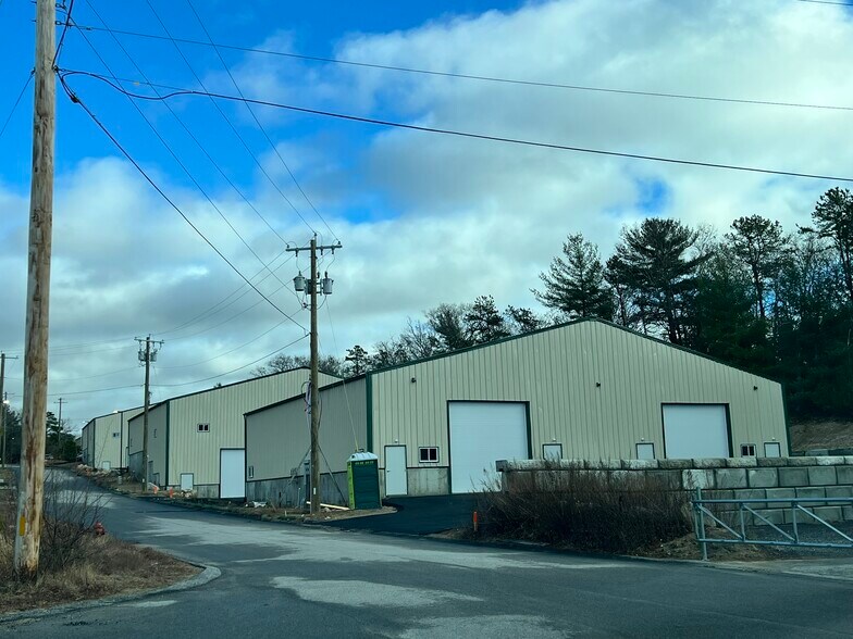 More Photos Of 111 Hopkins Hill Rd, West Greenwich Flex For Lease