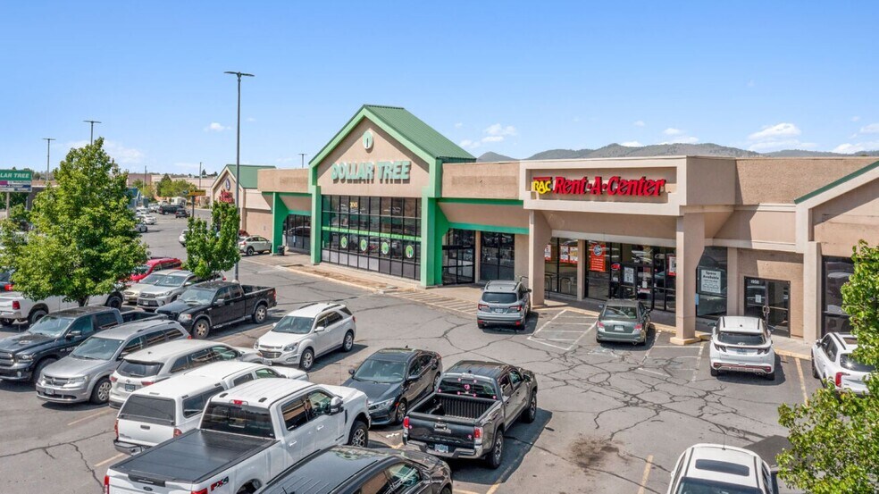 More Photos Of 3049 S 6th St, Klamath Falls Storefront Retail Office For Lease