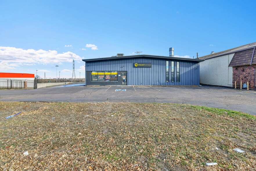 More Photos Of 4560 S Federal Blvd, Englewood Auto Repair For Sale