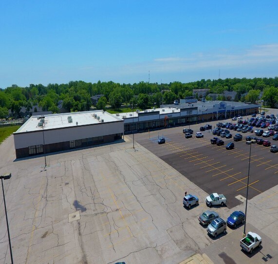 More Photos Of 2906-2992 Center Ave, Essexville Unknown For Lease