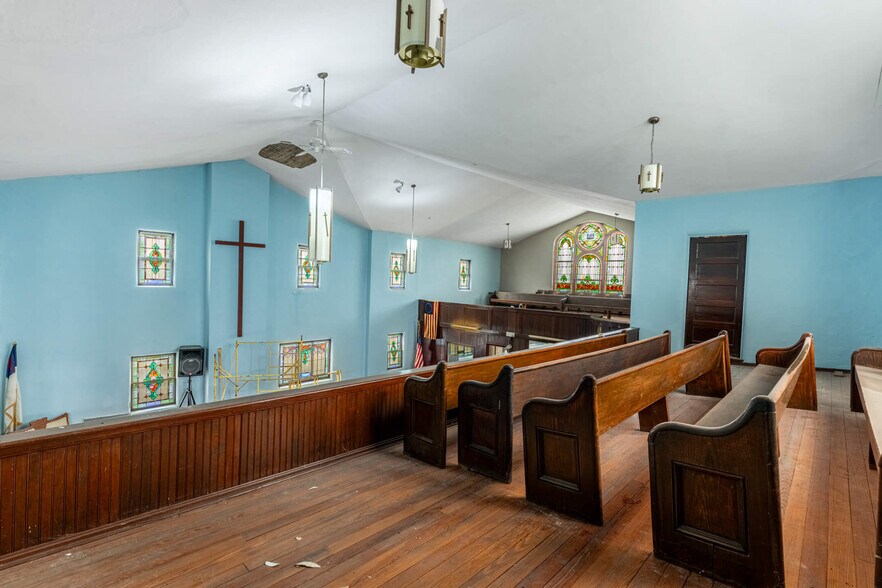 More Photos Of 118 N Pine St, Saint Marys Religious Facility For Sale
