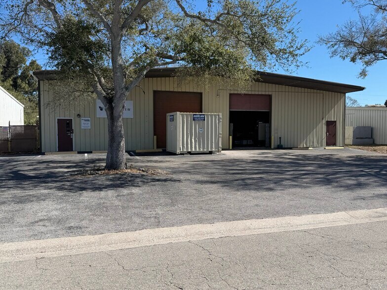 Primary Photo Of 13311 60th St N, Clearwater Manufacturing For Lease