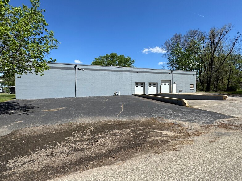 More Photos Of 1926 Leininger, Elkhart Manufacturing For Lease