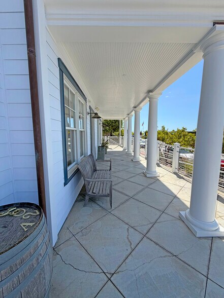 More Photos Of 2330 Lillie Ave, Summerland Storefront Retail Office For Sale
