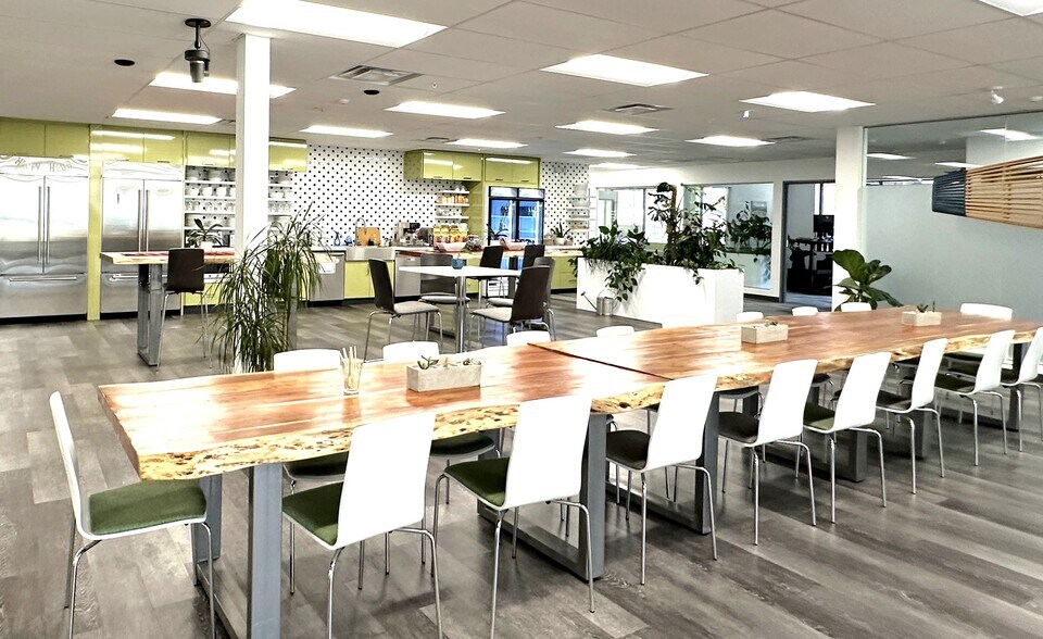 More Photos Of 100 Technology Dr, Broomfield Research And Development For Lease