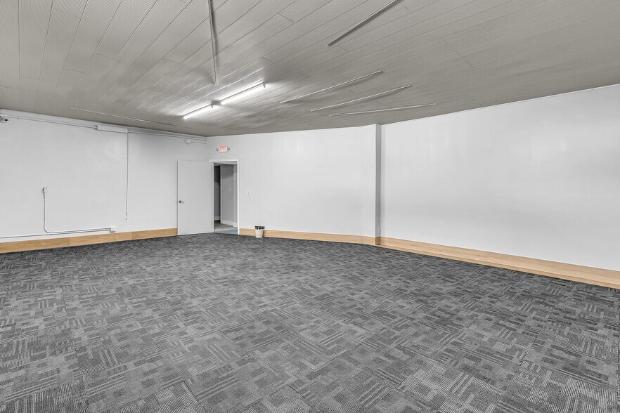 More Photos Of 601 S 21st Ave, Hollywood Showroom For Lease