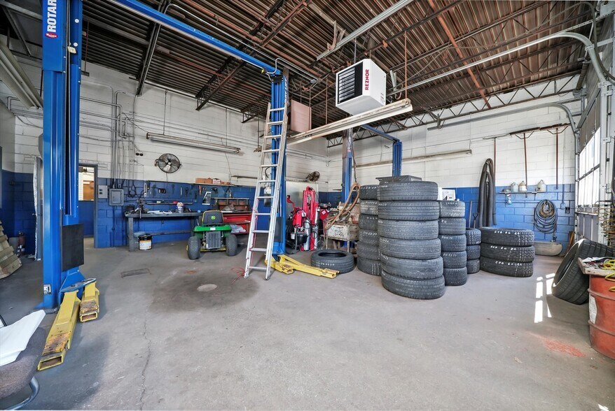 More Photos Of 108 S Batavia Ave, Batavia Auto Repair For Sale