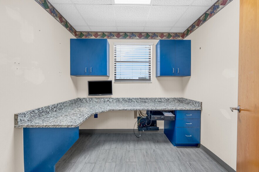 More Photos Of 7848 Lake Underhill Rd, Orlando Medical For Sale