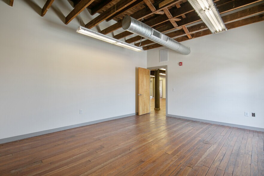 More Photos Of 159 Maxwell St, Fayetteville Office Residential For Sale
