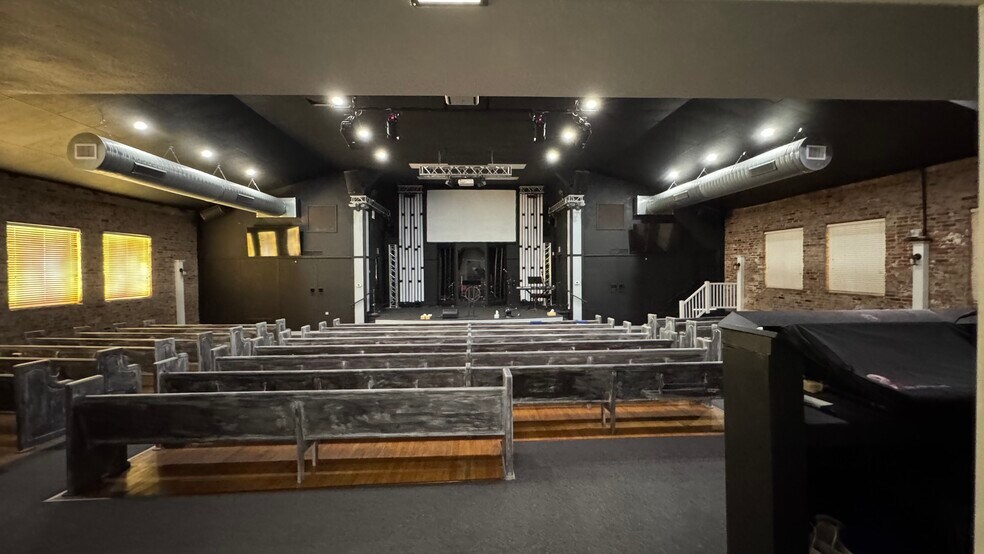 More Photos Of 5445 E 29th St, Kansas City Religious Facility For Sale