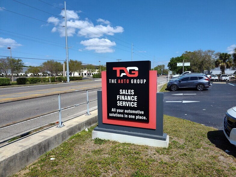 More Photos Of 109 N Falkenburg Rd, Tampa Manufacturing For Sale