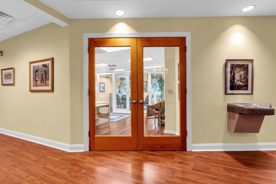 More Photos Of 807 Mantoloking Rd, Brick Office For Sale