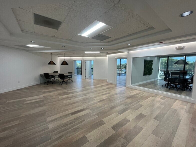 More Photos Of 55 Weston Rd, Sunrise Office For Lease