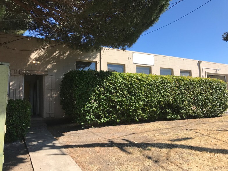 More Photos Of 513-579 Mountain View Ave, Belmont Manufacturing For Lease